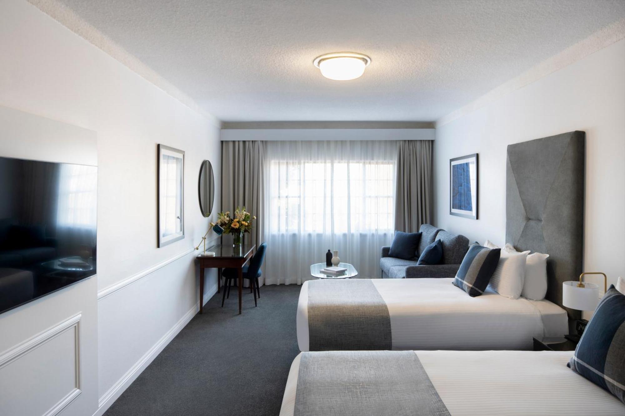 Peppers The Hills Lodge Castle Hill Bagian luar foto