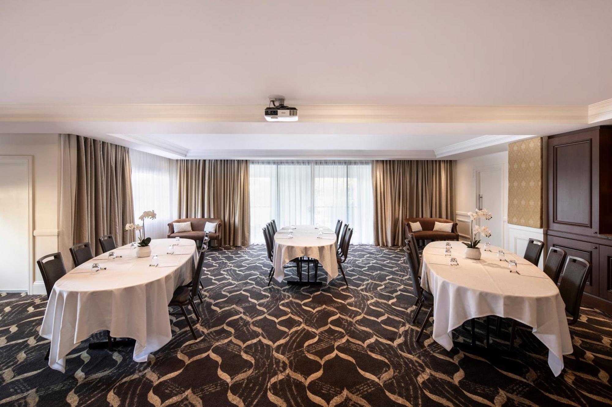 Peppers The Hills Lodge Castle Hill Bagian luar foto