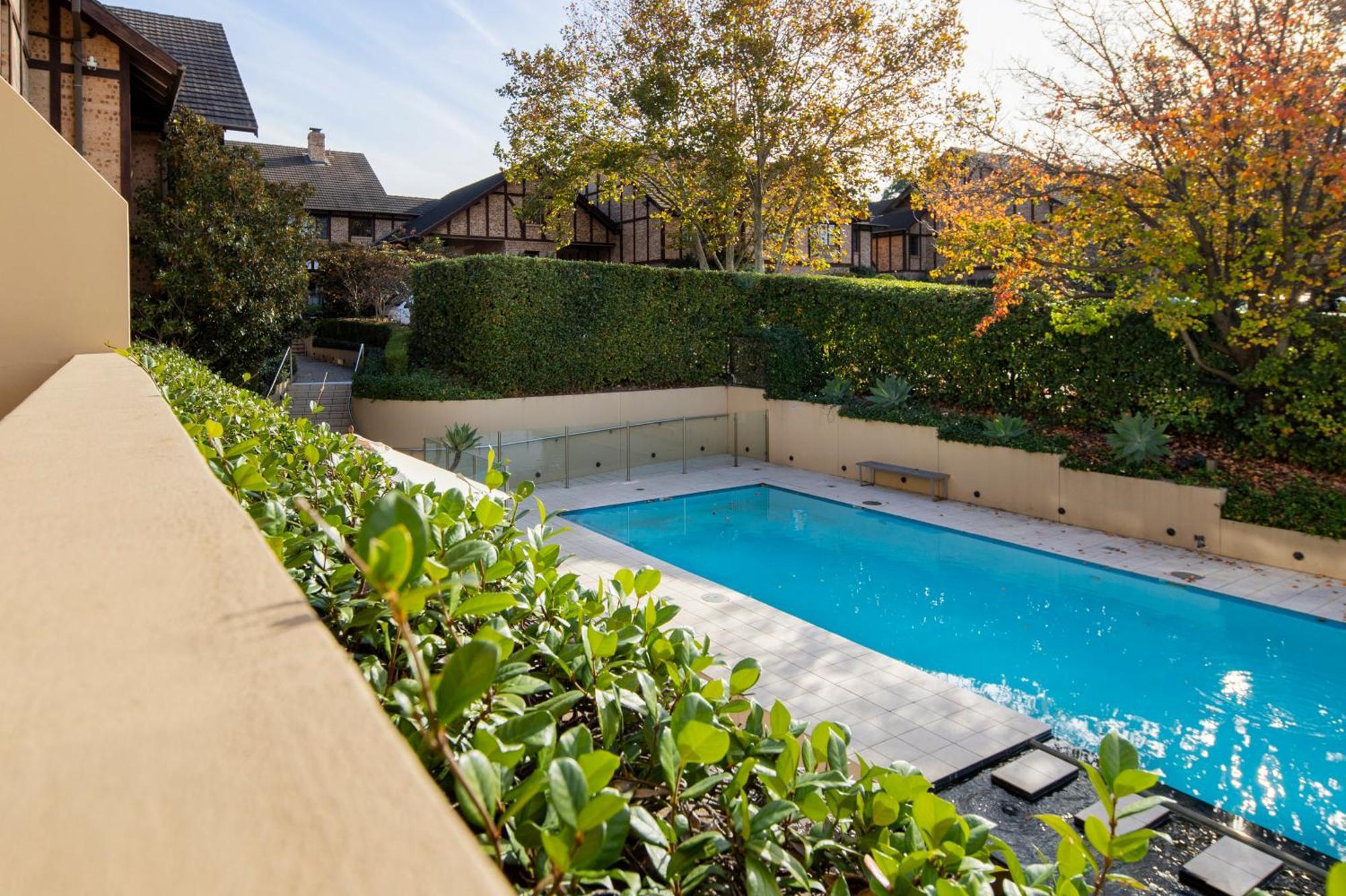 Peppers The Hills Lodge Castle Hill Bagian luar foto