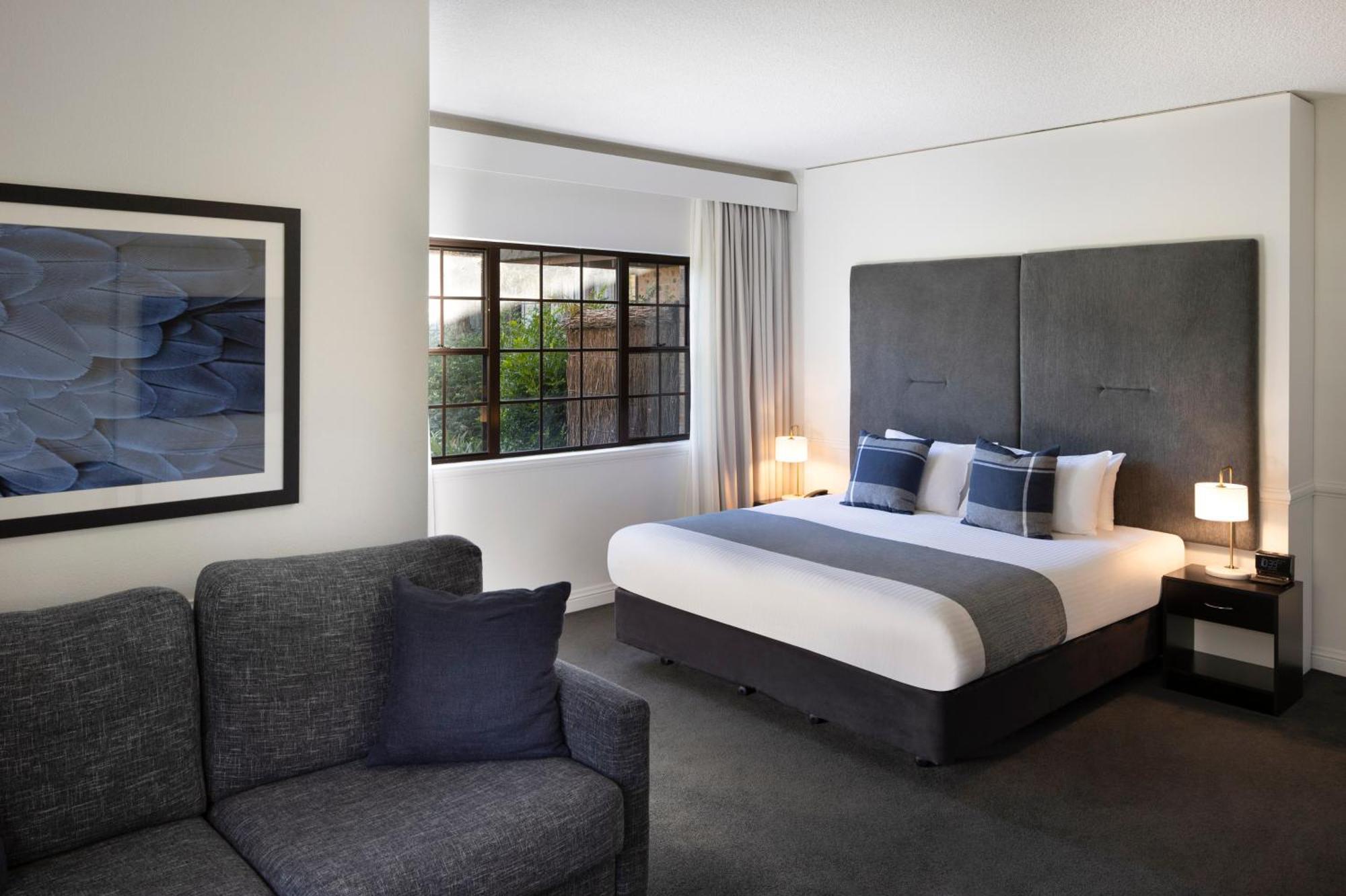 Peppers The Hills Lodge Castle Hill Bagian luar foto