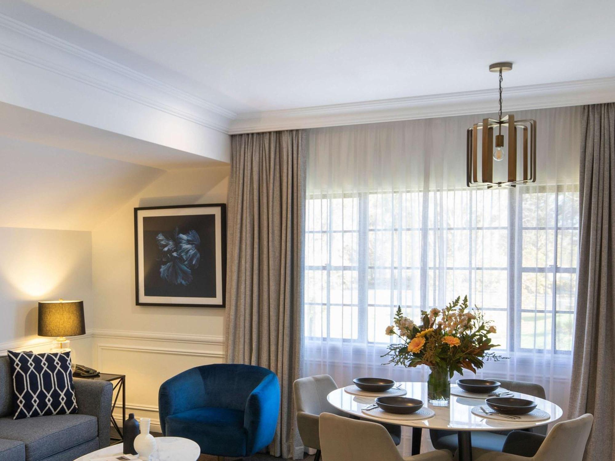 Peppers The Hills Lodge Castle Hill Bagian luar foto