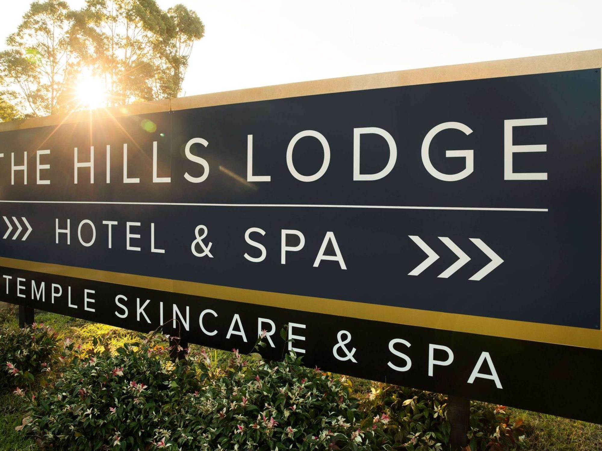 Peppers The Hills Lodge Castle Hill Bagian luar foto