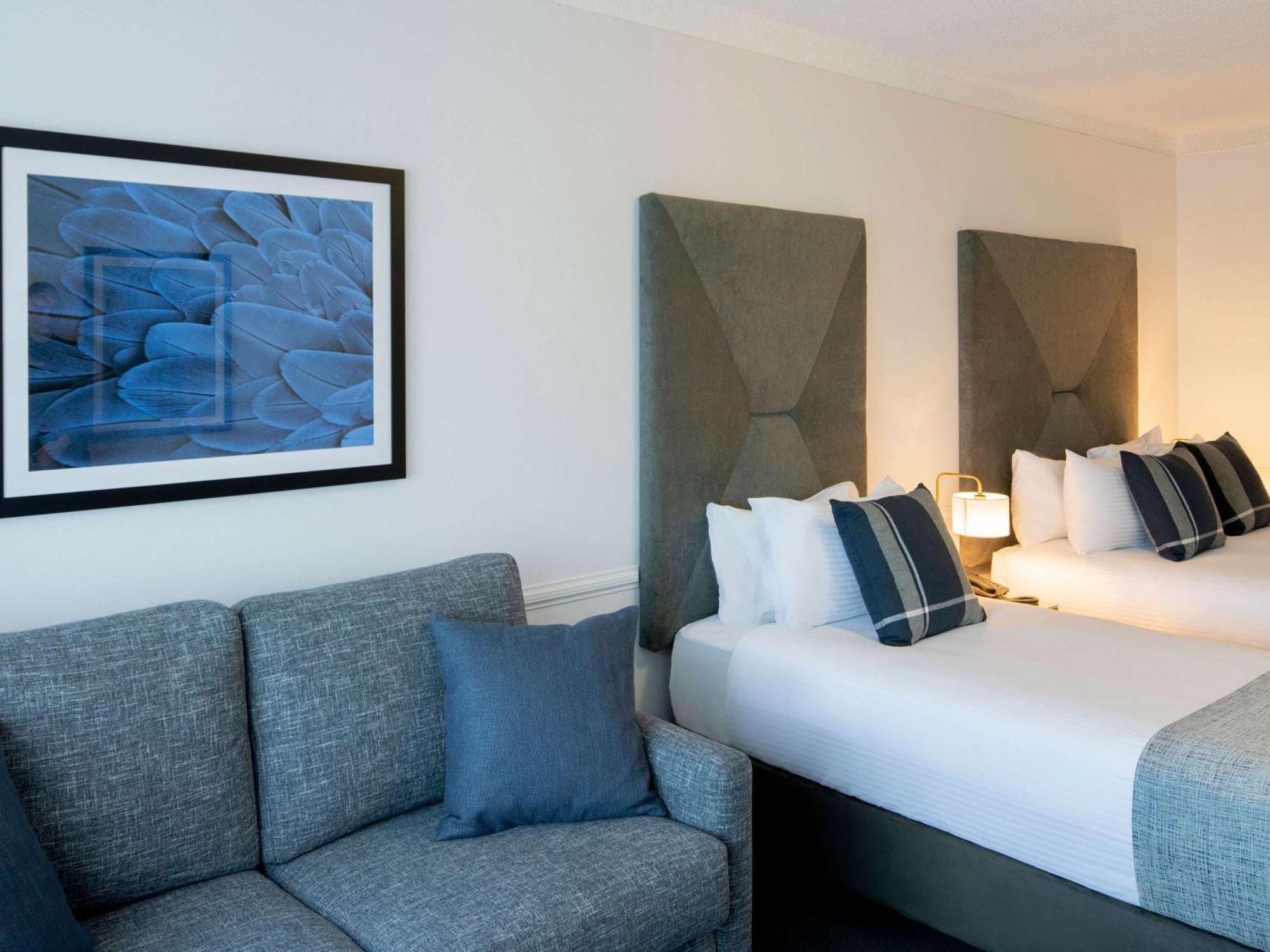 Peppers The Hills Lodge Castle Hill Bagian luar foto