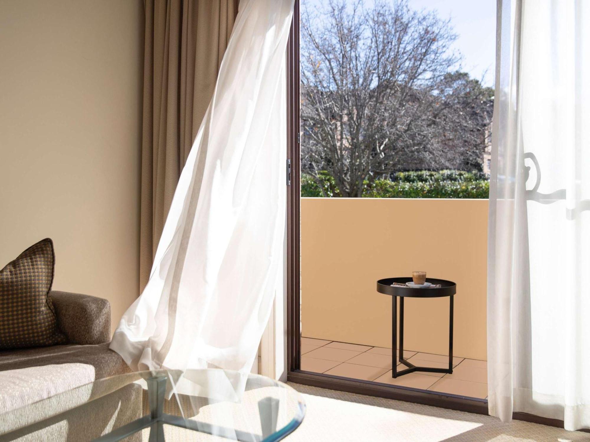 Peppers The Hills Lodge Castle Hill Bagian luar foto