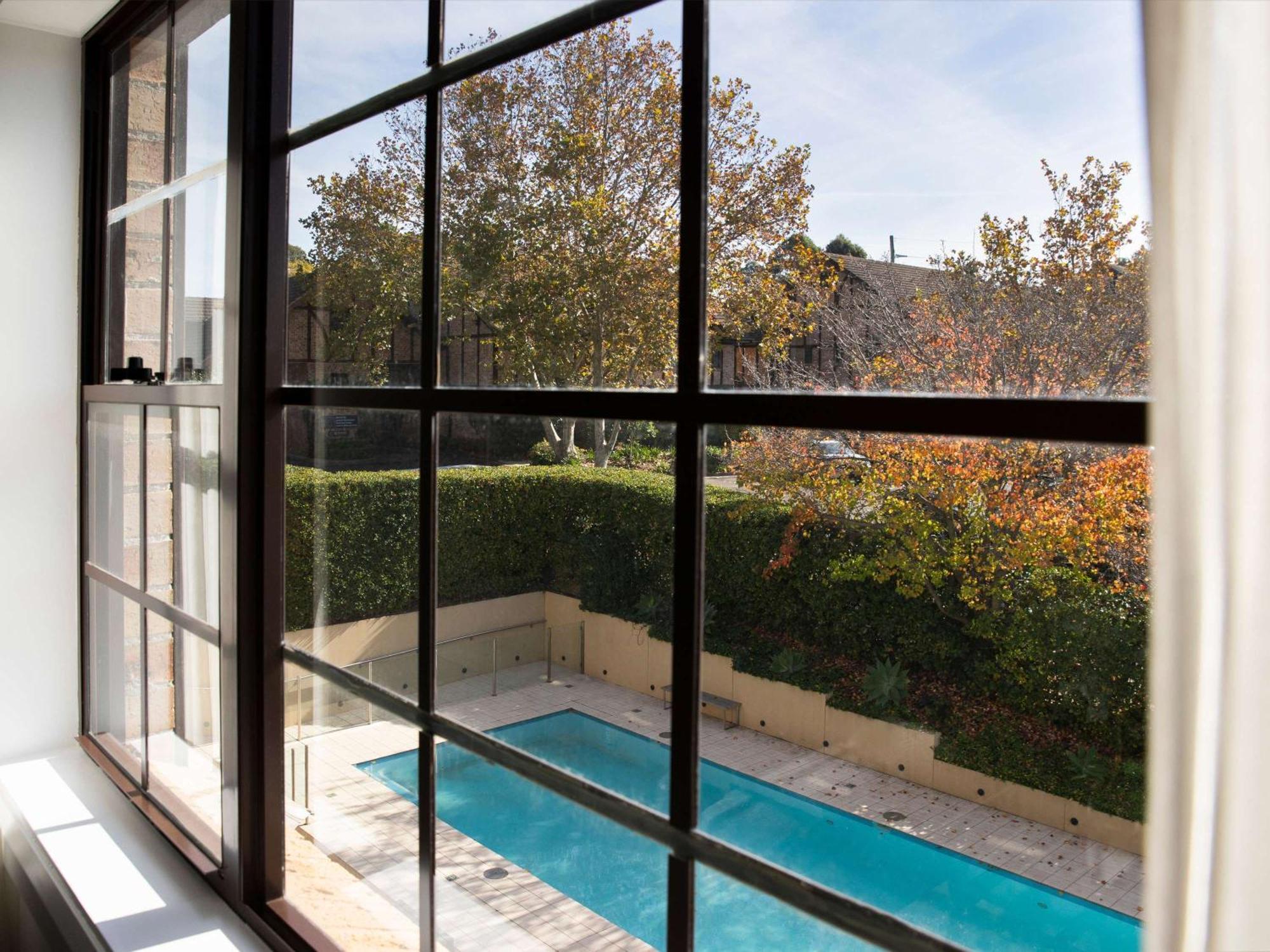 Peppers The Hills Lodge Castle Hill Bagian luar foto