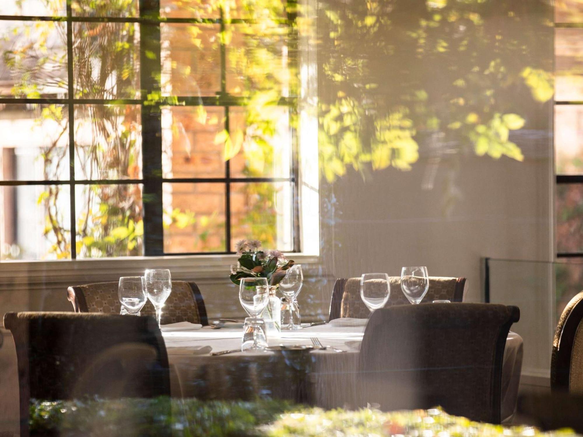 Peppers The Hills Lodge Castle Hill Bagian luar foto
