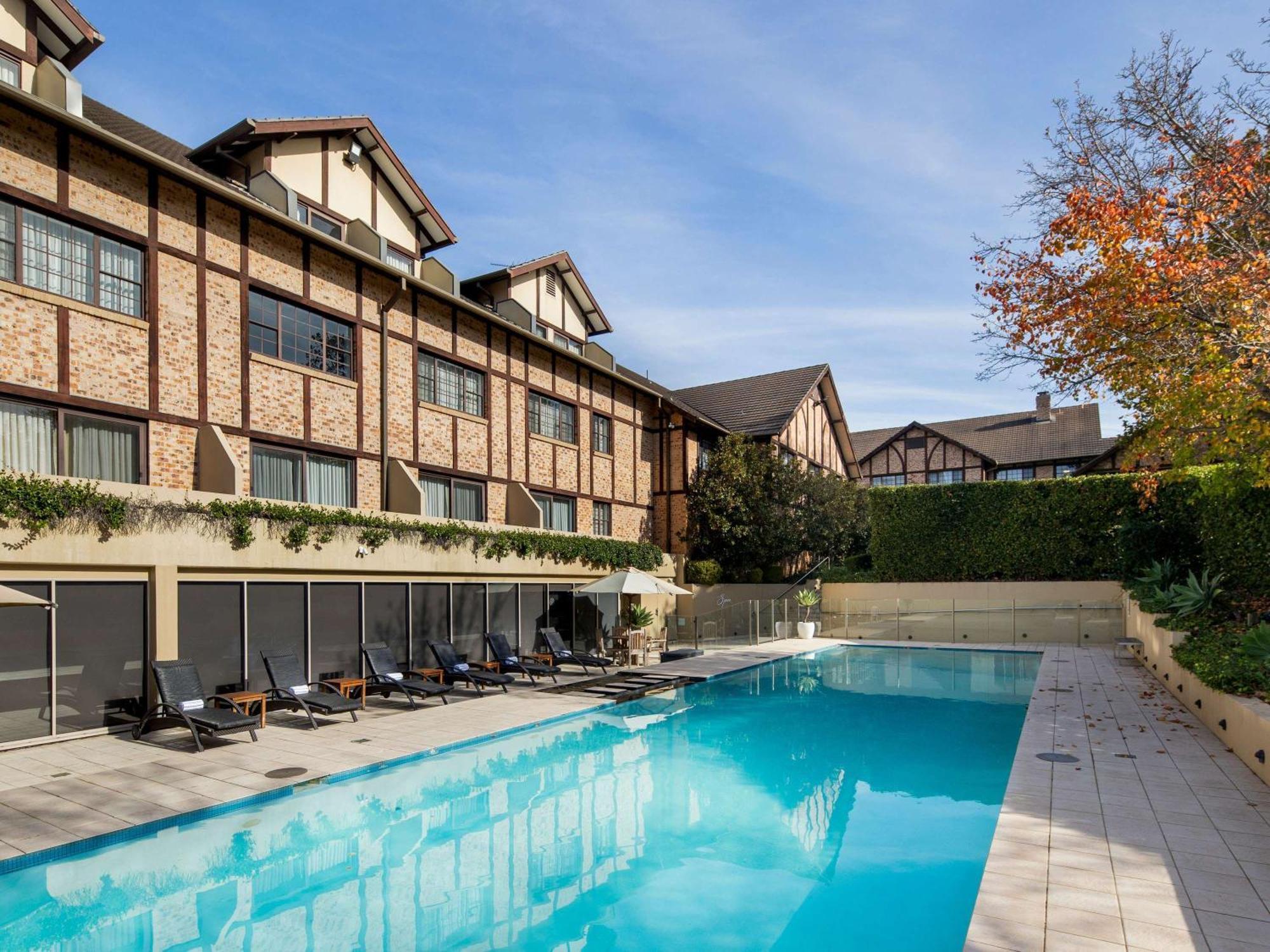 Peppers The Hills Lodge Castle Hill Bagian luar foto