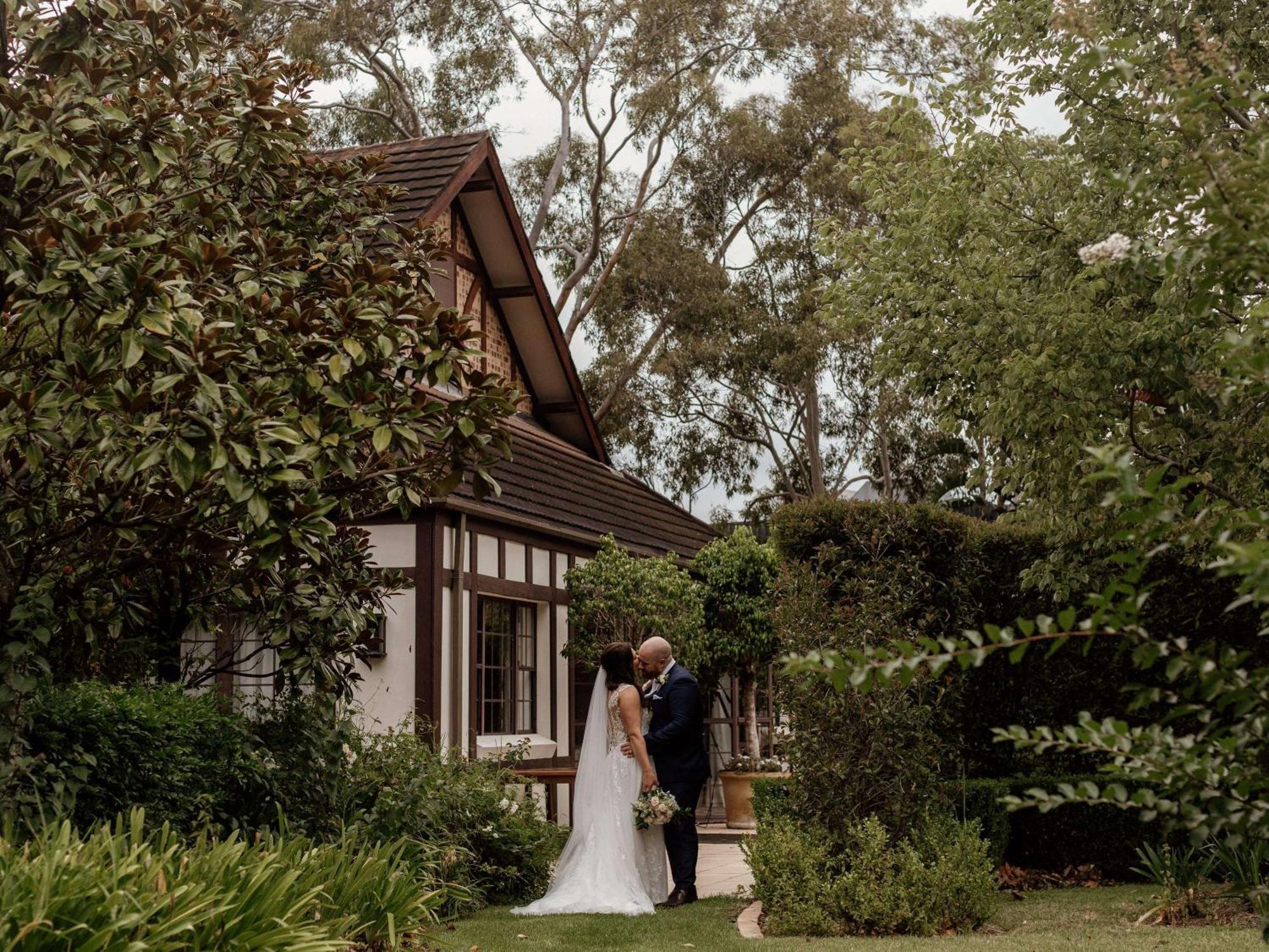 Peppers The Hills Lodge Castle Hill Bagian luar foto